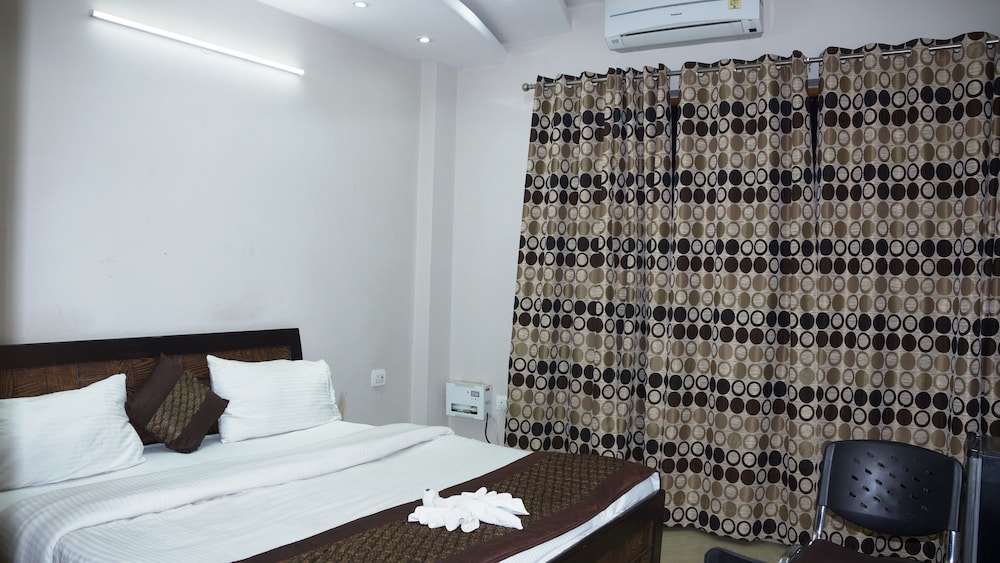 Maxfort Hospital Apartment