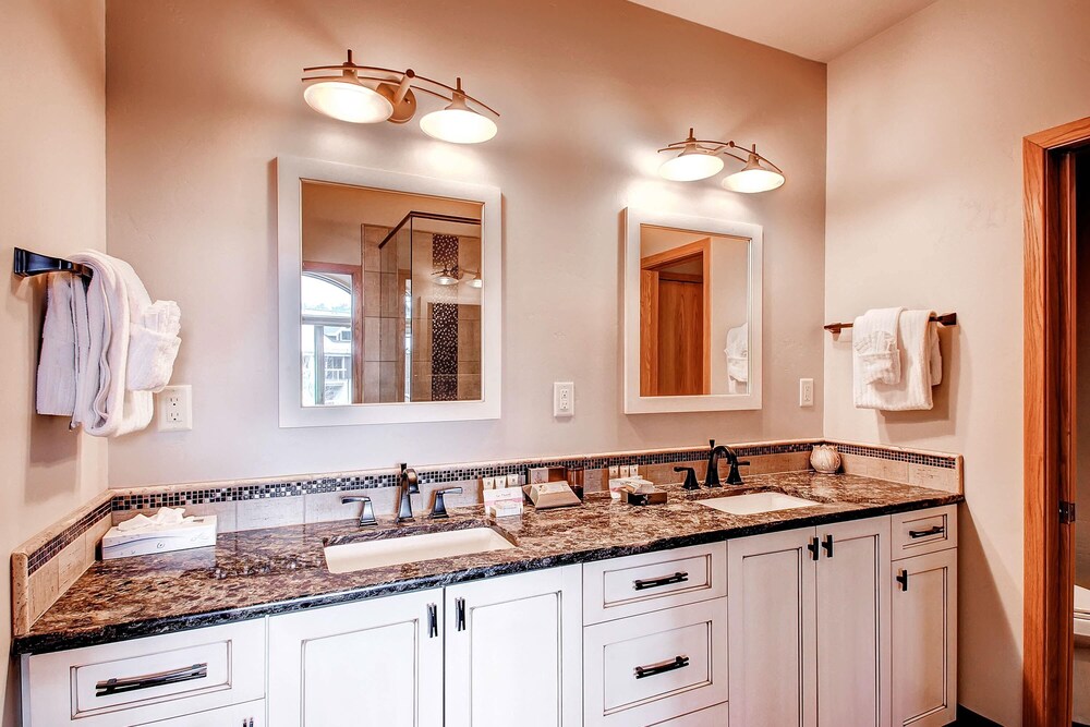 Mountaineer Townhomes #M1 By Peak Property Management - photo 9