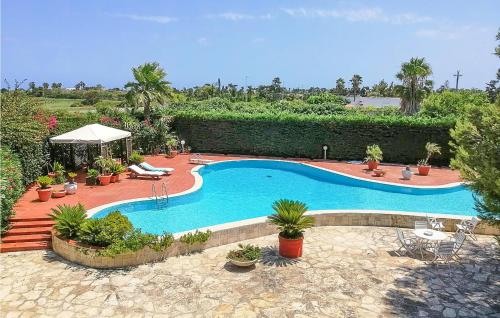 2 Bedroom Lovely Apartment In Frigole — 4-Star Luxury Hotel in Lecce, Italy