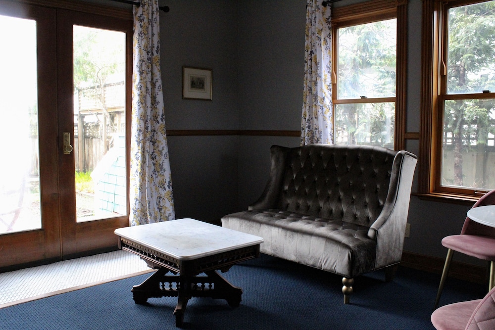 Shelburne Hotel - photo 13