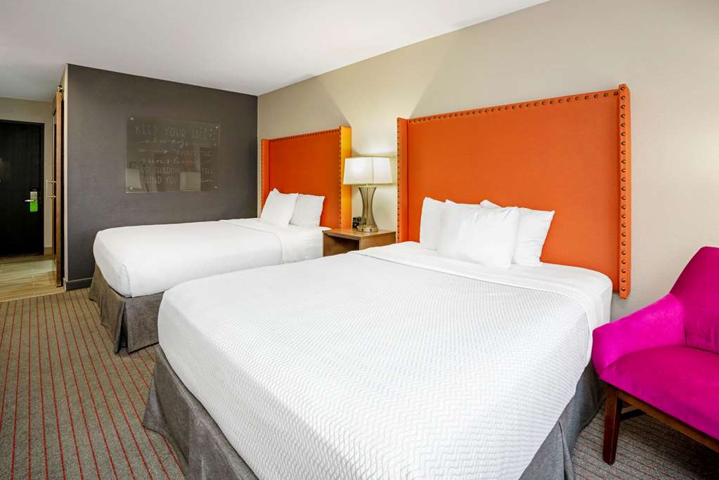 La Quinta Inn & Suites by Wyndham Seattle Federal Way - photo 13