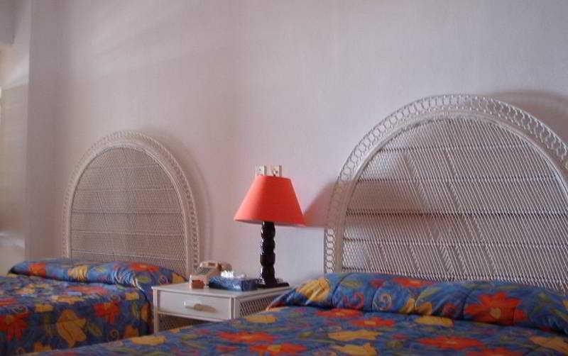 Aca Bay Hotel Beach Club — Acapulco De Juarez