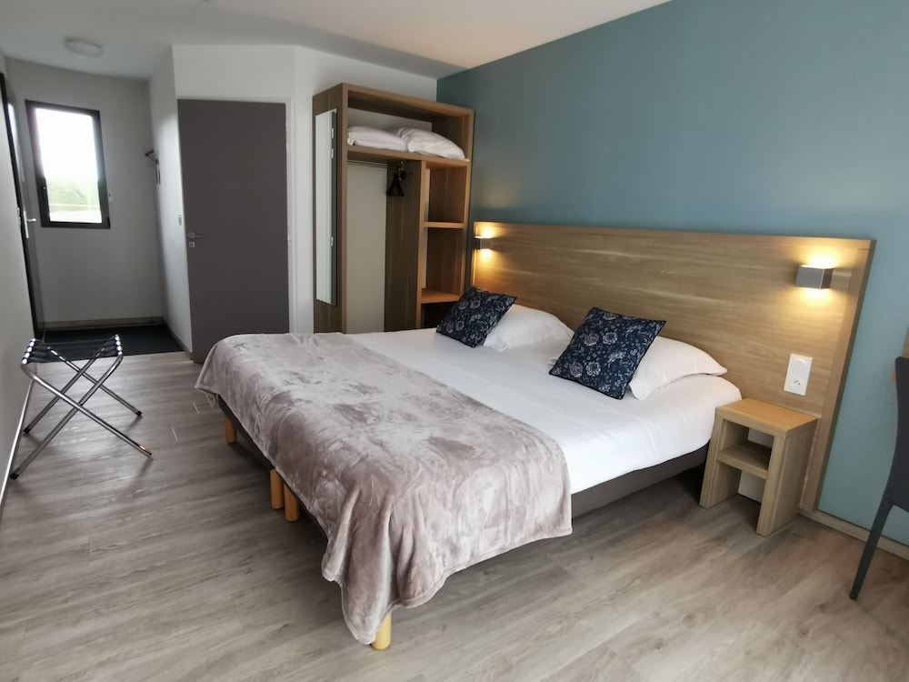 Hotel Au Moyne de Saire in Reville, France