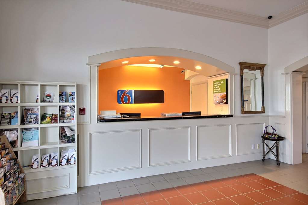 Motel 6 Edinburg TX - photo 28