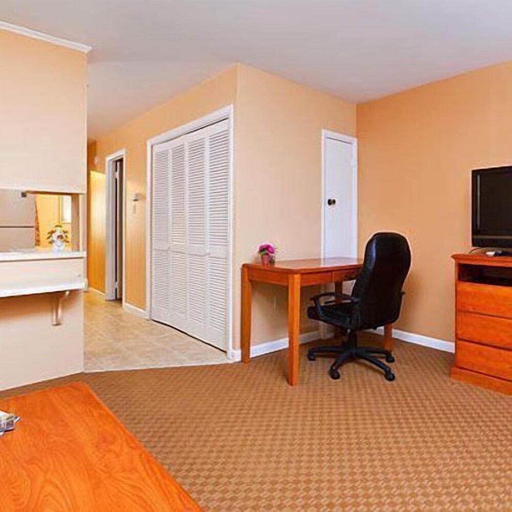 Rodeway Inn & Suites Hephzibah Augusta - photo 17