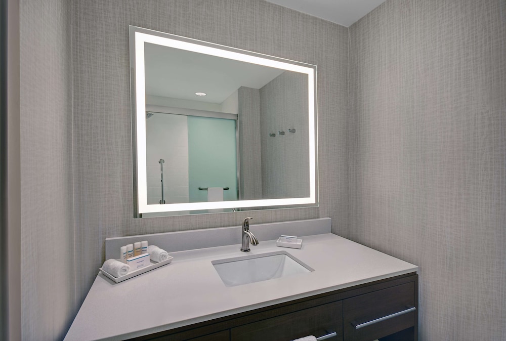 Home2 Suites by Hilton Blacksburg University - photo 23