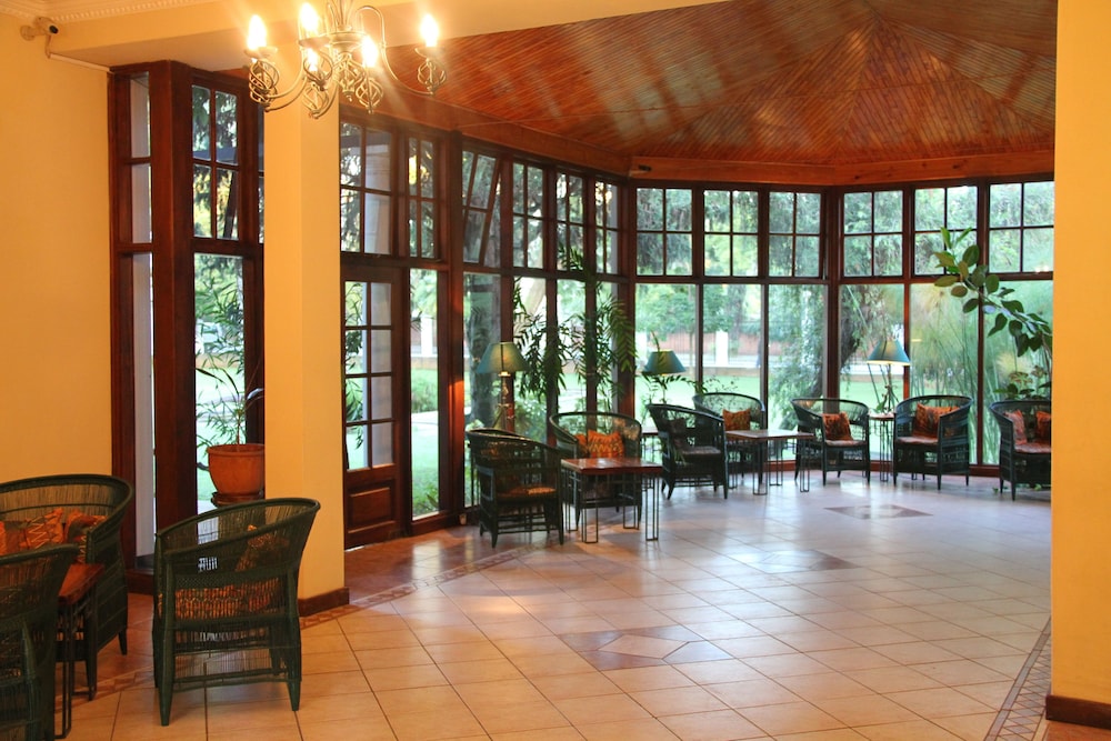 Bronte the Garden Hotel