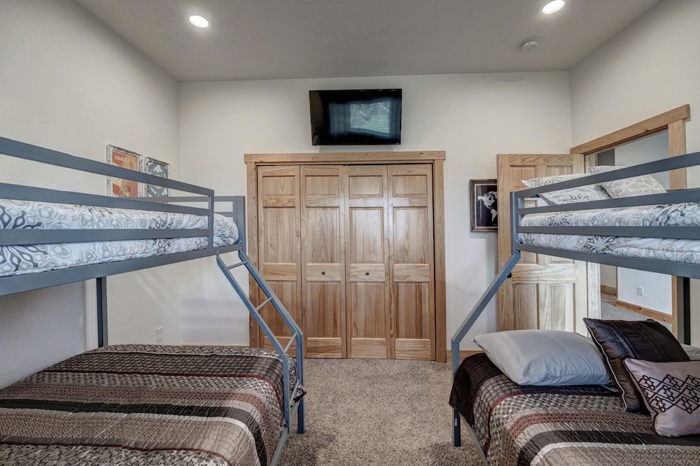 Little Hope Chalet at Terry Peak Ski Resort - photo 10