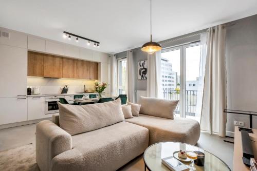 Warsaw Prestige Suites Two Level Loft 72m2 1000Mbs Internet Parking Gym by Rentujemy — 4-Star Luxury Hotel in Warsaw, Poland