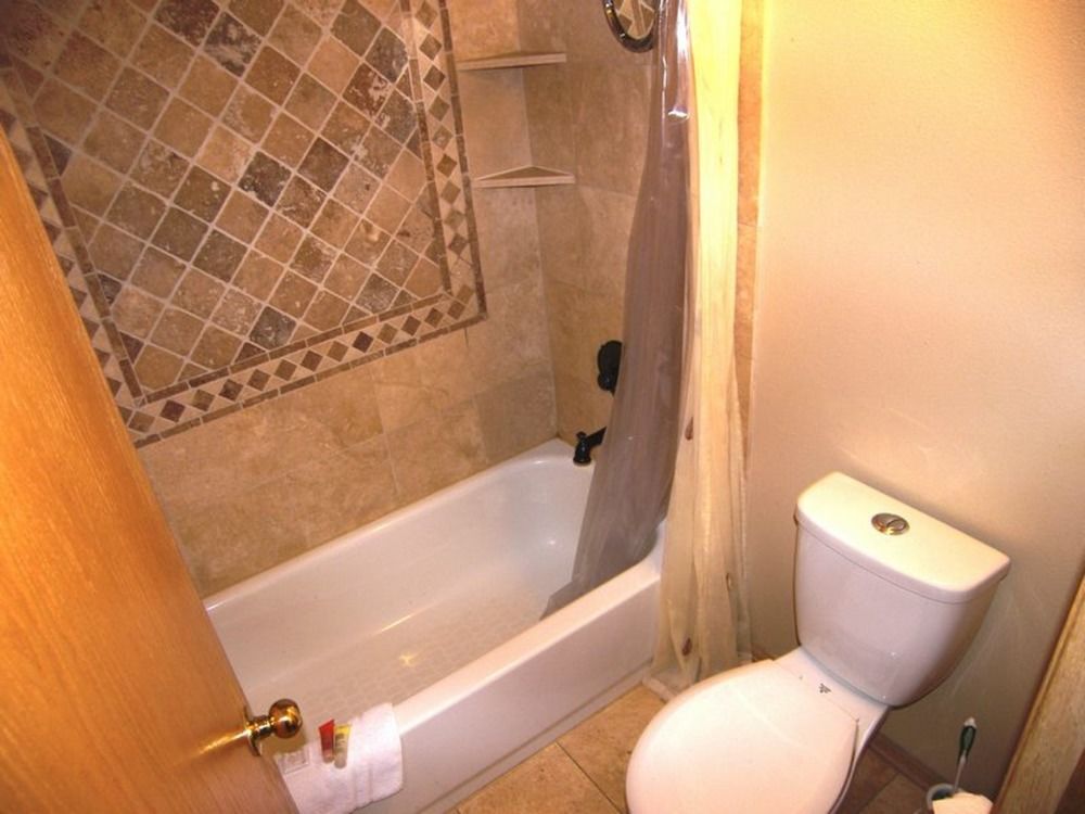 Cinnamon Ridge III 2 Bed 2 Bath - photo 4