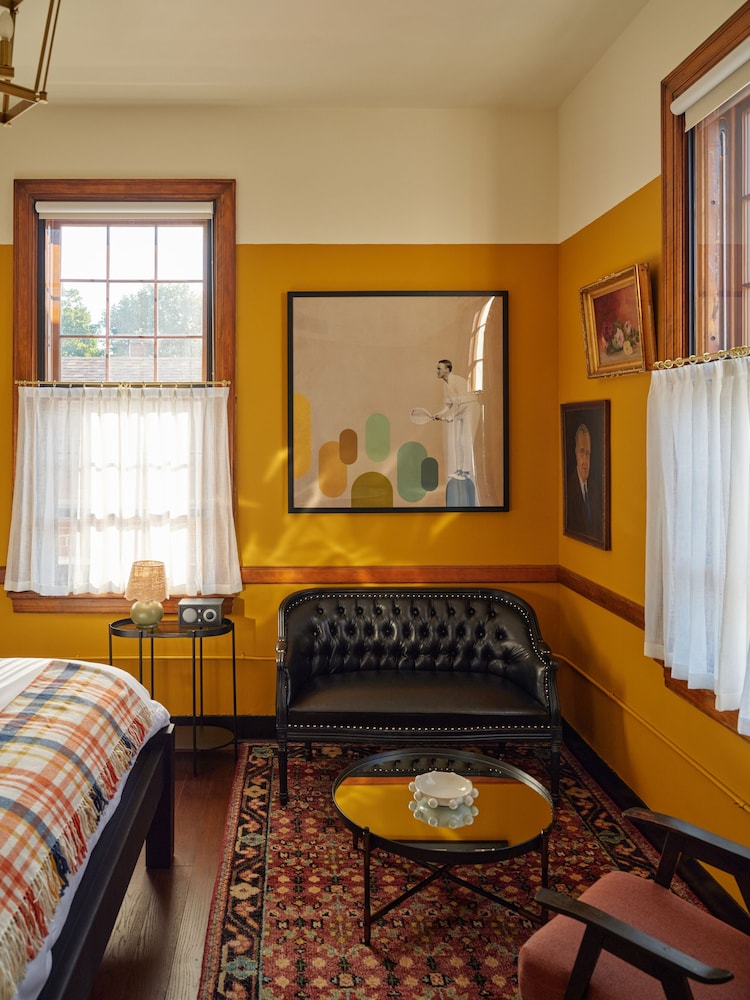 The Abner Hotel - photo 12