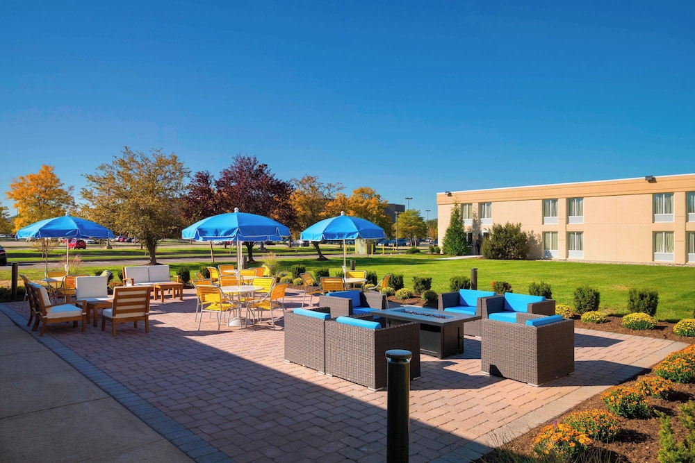 Fairfield Inn & Suites by Marriott Paramus - photo 38