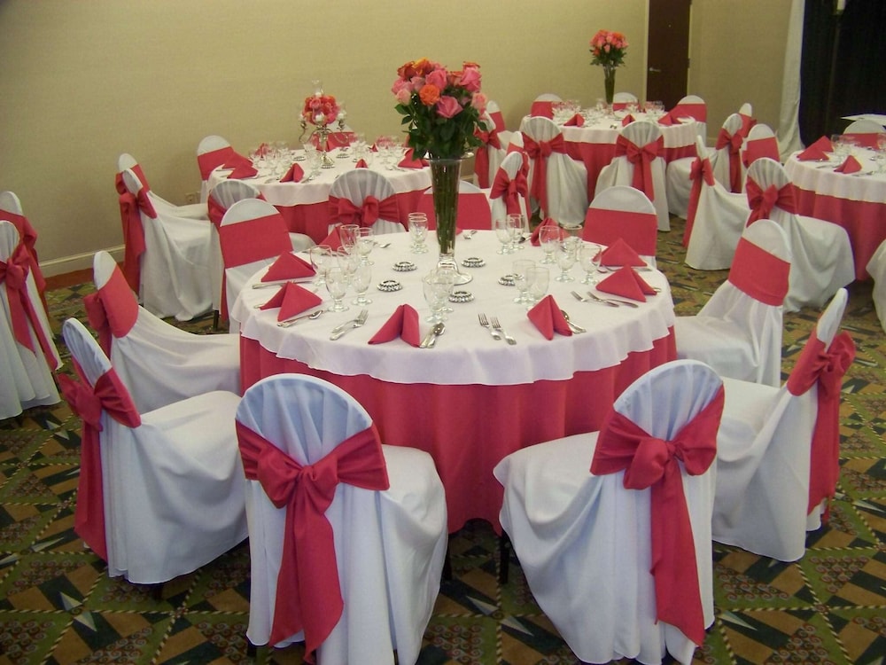 Doubletree by Hilton Hotel Fayetteville - photo 23