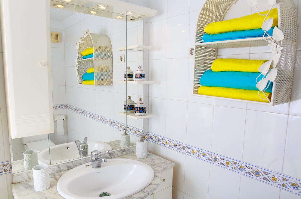 Sea & Wave Salitre - last minute hotel in Malaga