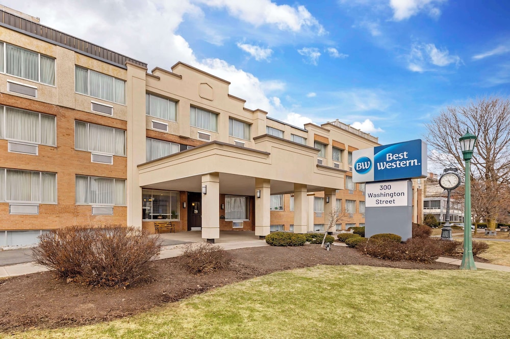 Hotel Watertown - featured photo