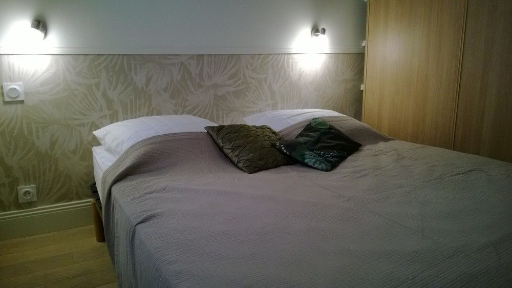 Appartement Alsace — 4-Star Luxury Hotel in Bordeaux, France