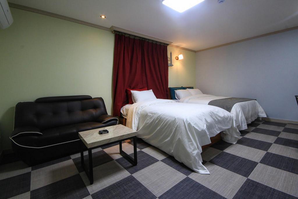 Yeosu Hi in Yeosu, South Korea