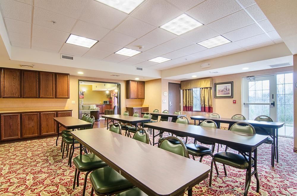 Motel 6 Park City KS - photo 49