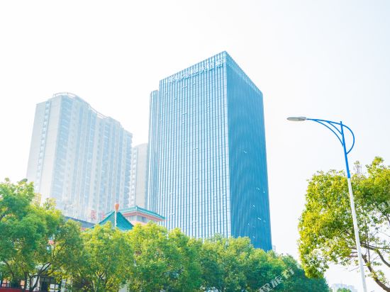 Howard Johnson Huadu Plaza — 4-Star Luxury Hotel in Yuyao, People's Republic of China