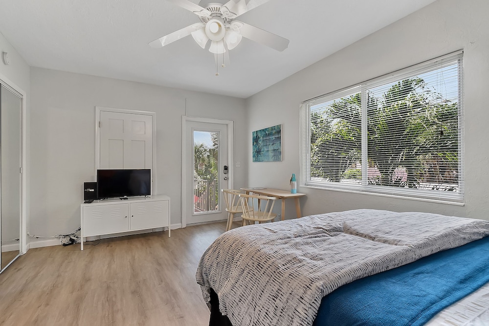 4145 By The Sea Inn & Suites - photo 3