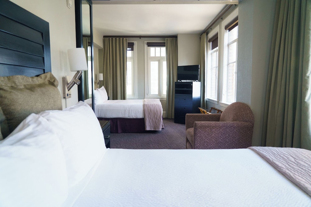 The Sofia Hotel - photo 26