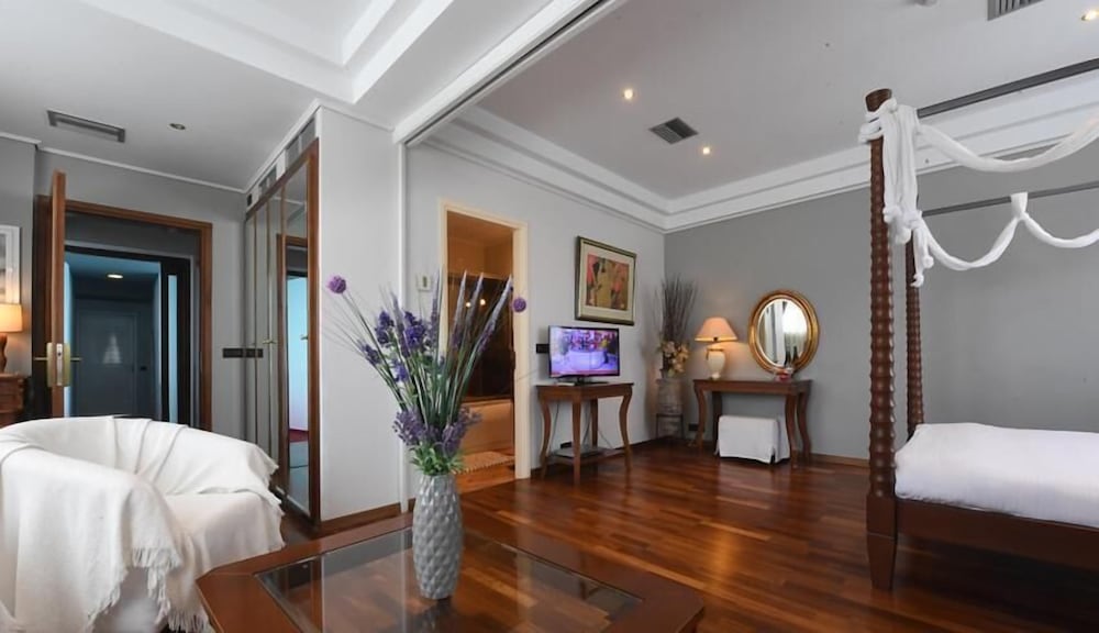 Ephira Hotel in Korinthos, Greece