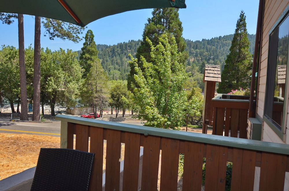 The North Shore Inn - photo 64