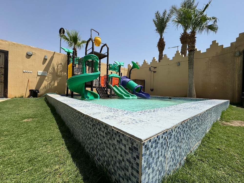 VIP resort chalet 23 - carbon neutral hotel in Riyadh