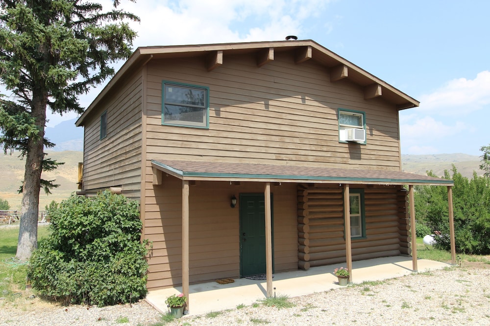 The Historic Wapiti Lodge - photo 169