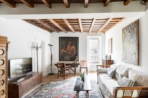 Flatinrome Trastevere 9 — 4-Star Luxury Hotel in Rome, Italy