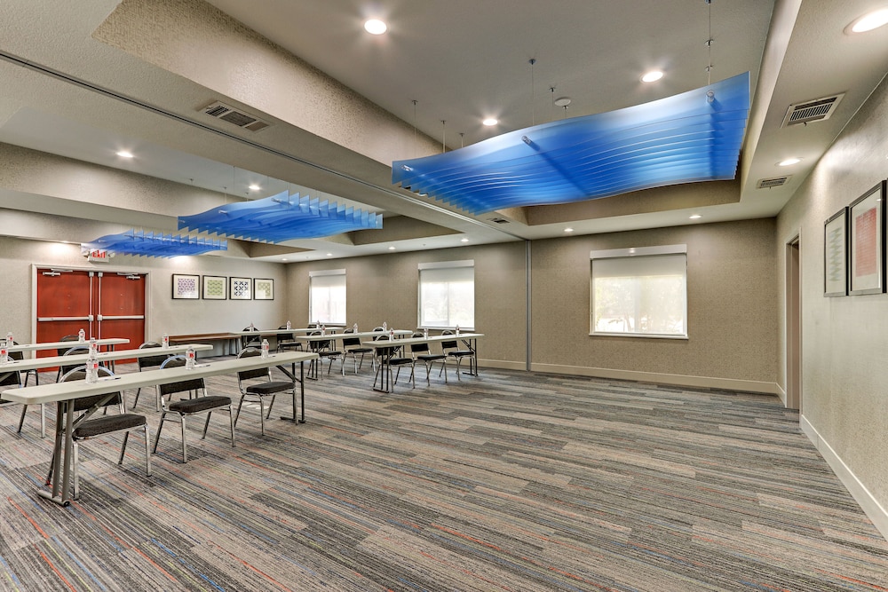 Holiday Inn Express Hotel & Suites Weatherford by IHG - photo 77