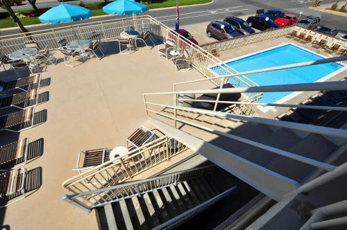 Lark Motel - photo 7