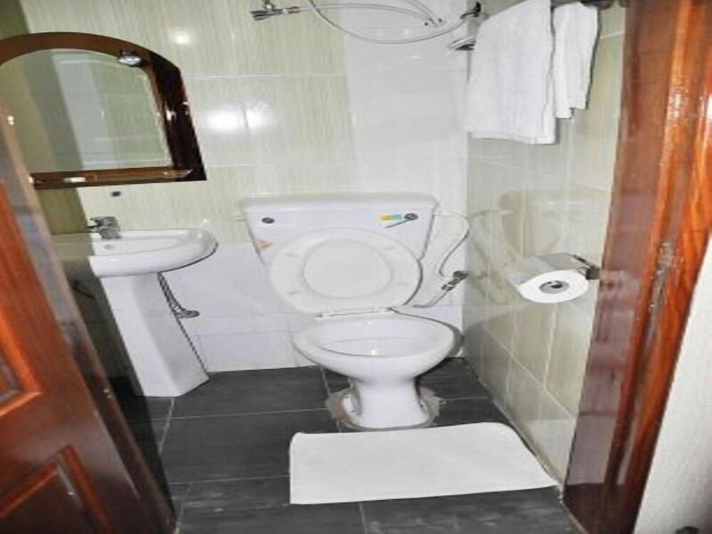 Dekings Hotel — Lagos — photo 4