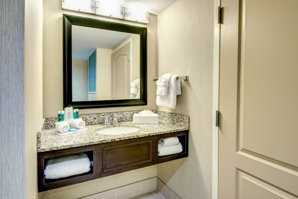 Holiday Inn Express Hotel of Neptune by IHG - photo 69