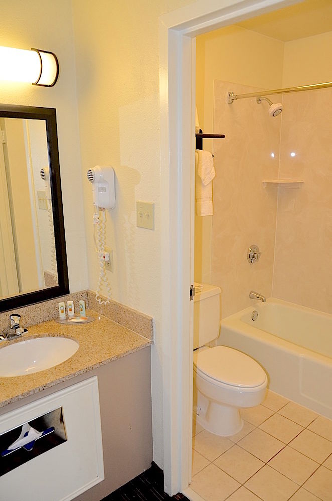 Knights Inn Gretna New Orleans West Bank - photo 7