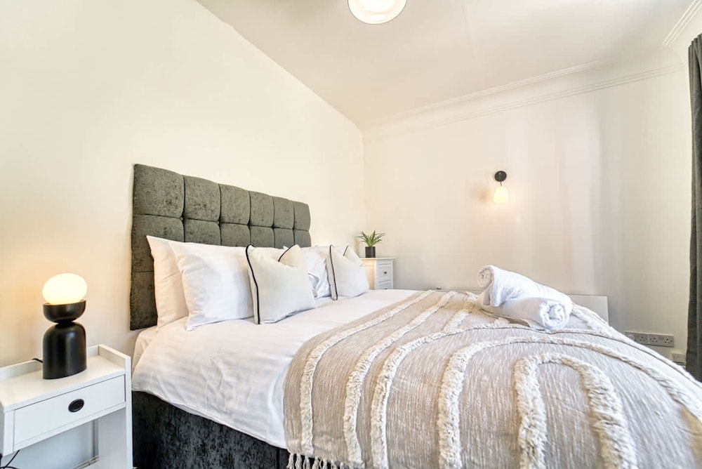 Host & Stay Chester House Retreat — 4-Star Luxury Hotel in Kidderminster, United Kingdom