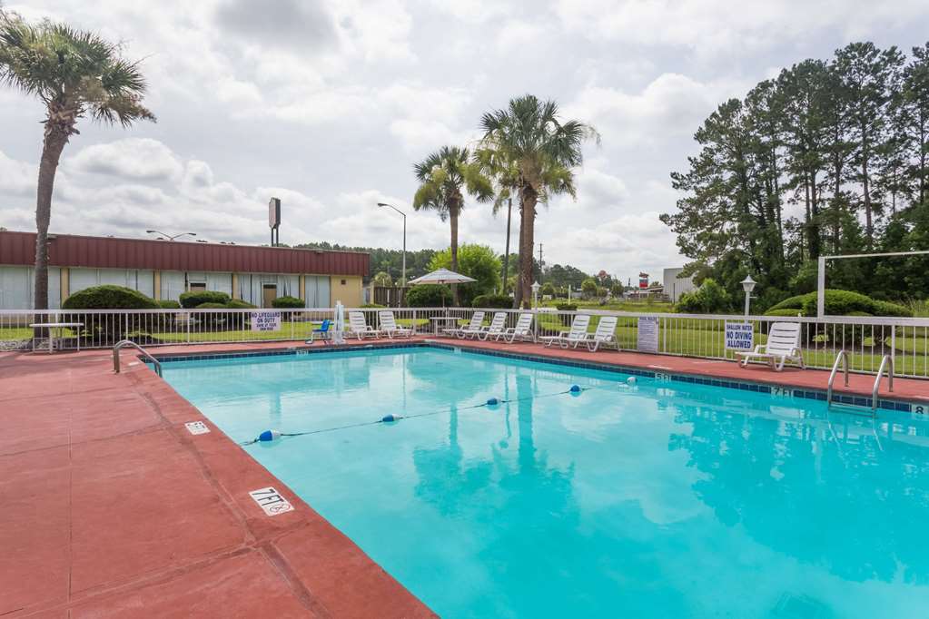 Super 8 by Wyndham Hardeeville Savannah North - photo 6