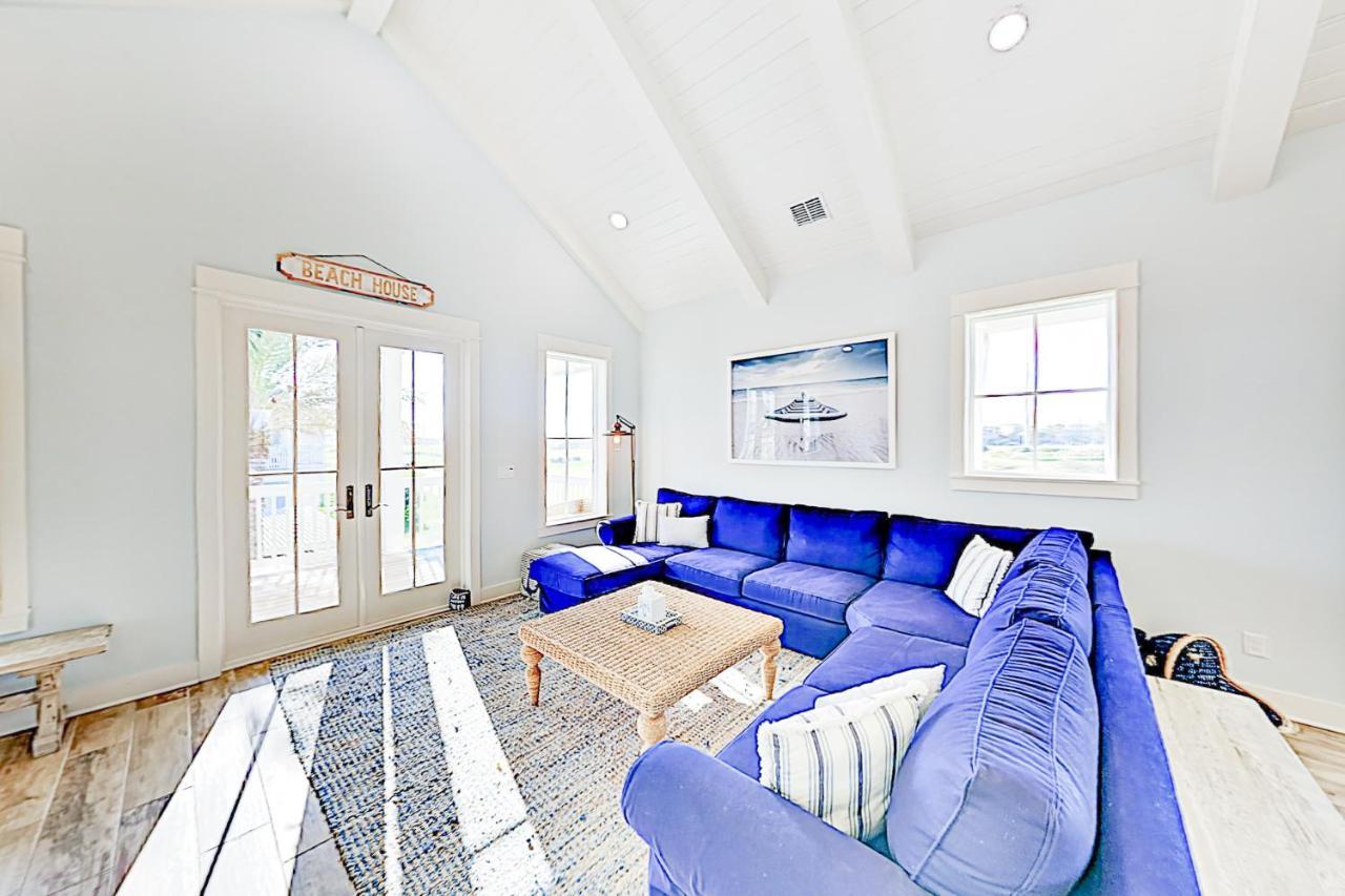 Blue Pelican at Palmilla Beach in Port Aransas, United States