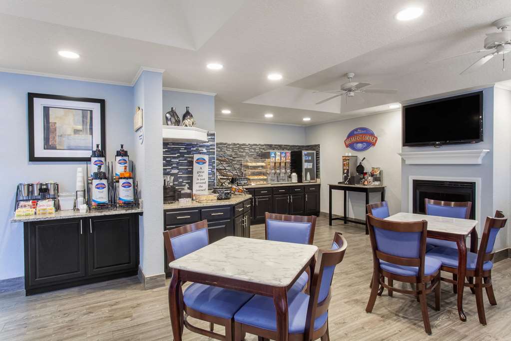 Baymont by Wyndham Jacksonville Butler Blvd - photo 15
