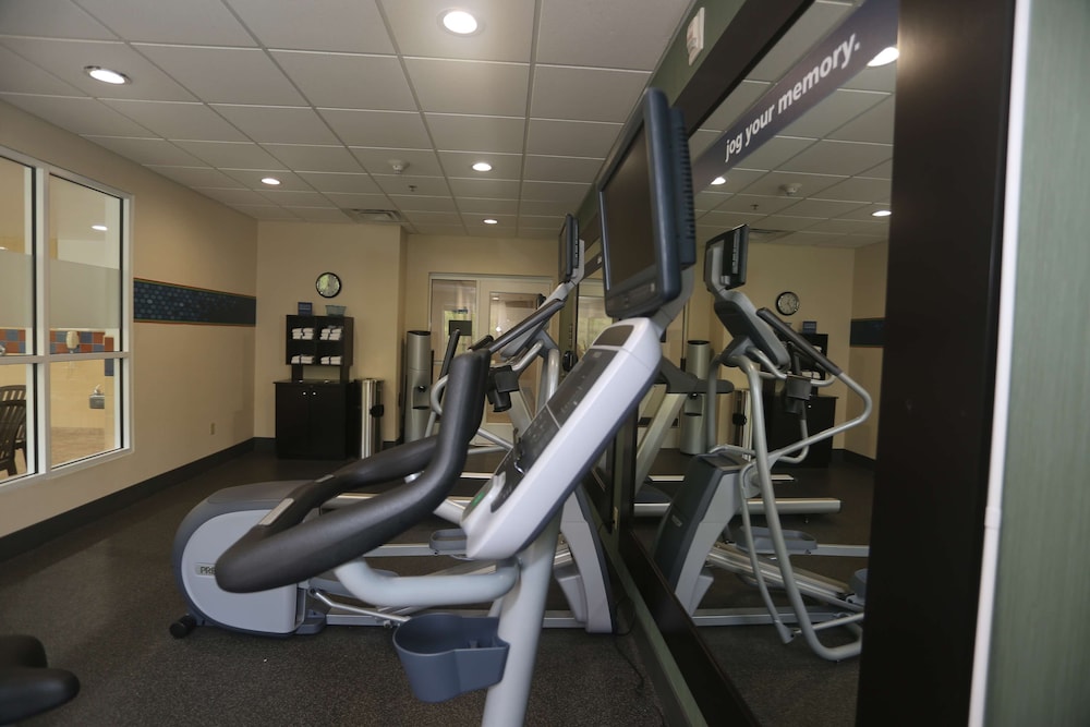 Hampton Inn Owego - photo 25
