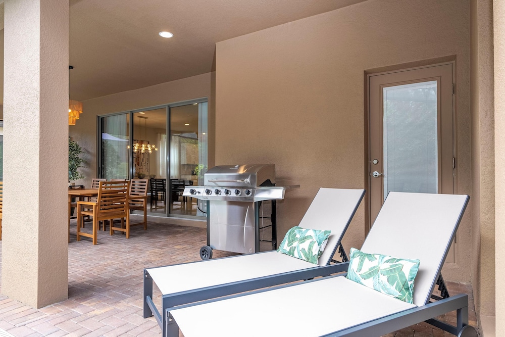 8848 BC Luxurious 8BR Villa with Private Pool & Spa at Windsor at Westside Resort - photo 47