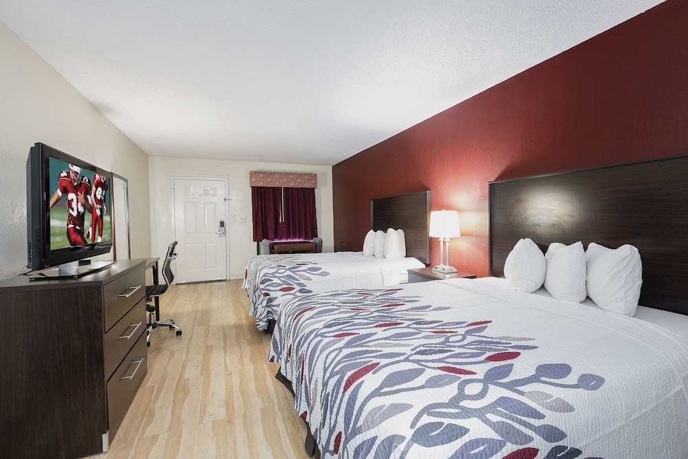 Red Roof Inn & Suites Rome - photo 24