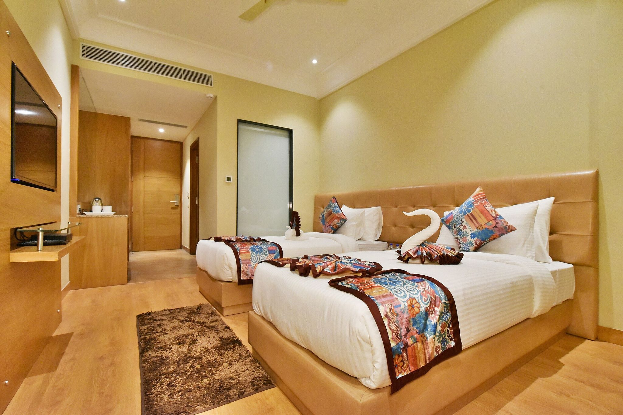 Hotel Dnr Pride — hotel in Amritsar