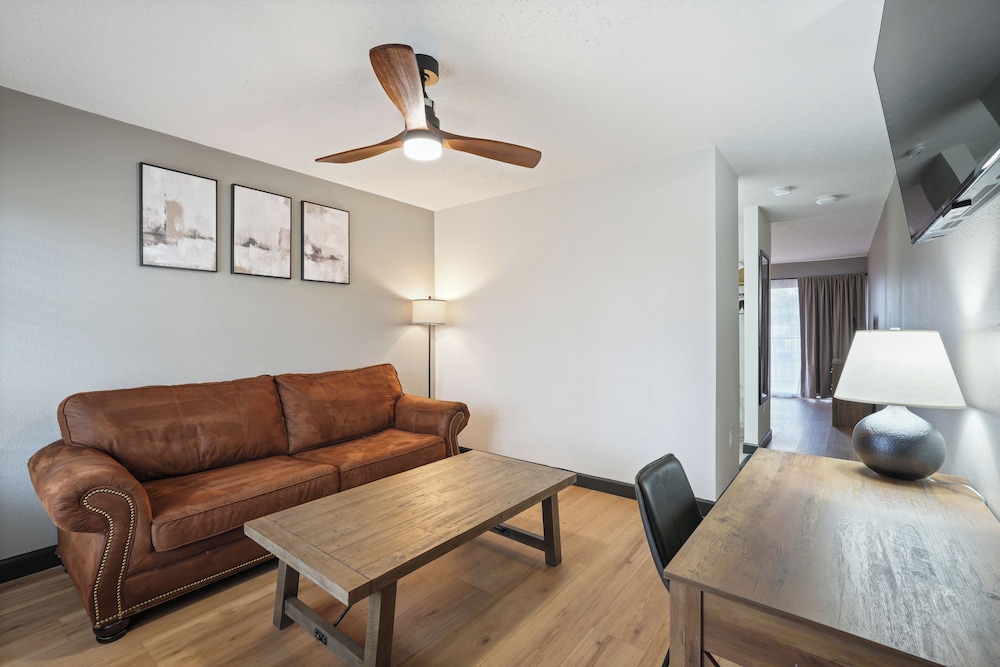 Tremont Lodge & Resort - photo 162