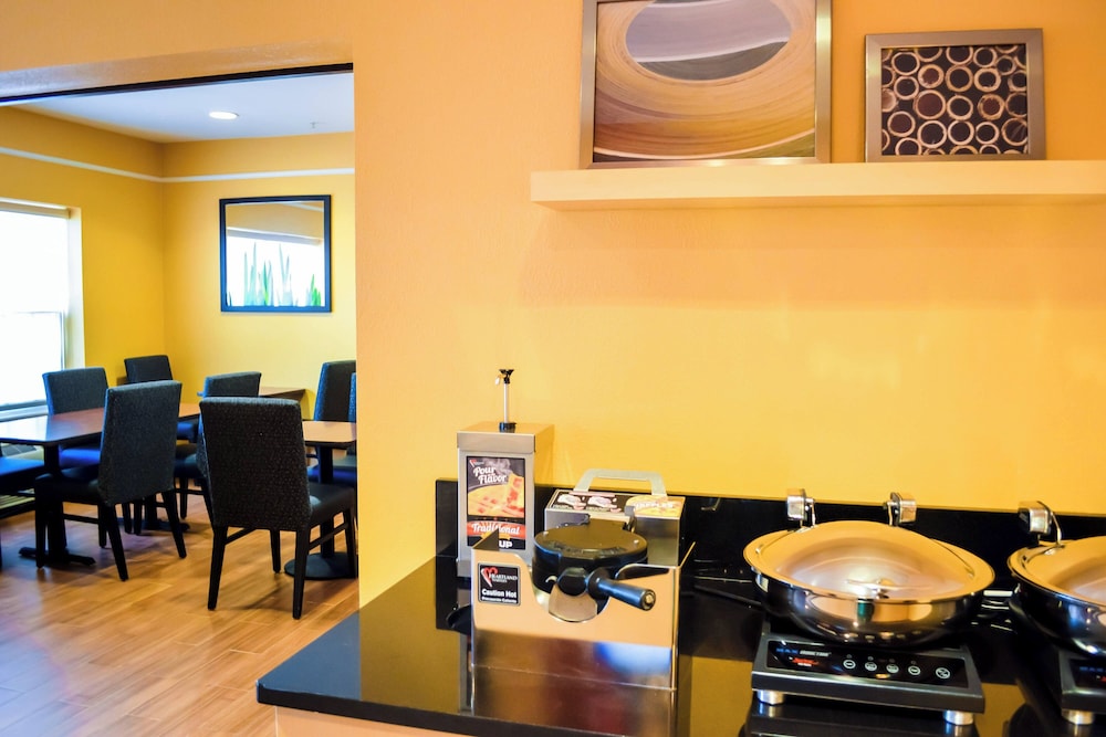 Towneplace Suites Fredericksburg - photo 33