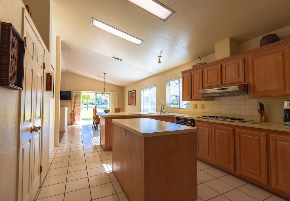 The Villas at Emerald Desert RV Resort - photo 18