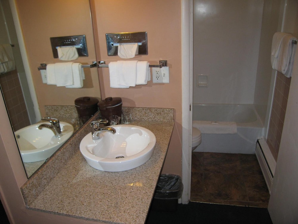 Travelers Lodge Motel Marshall - photo 17