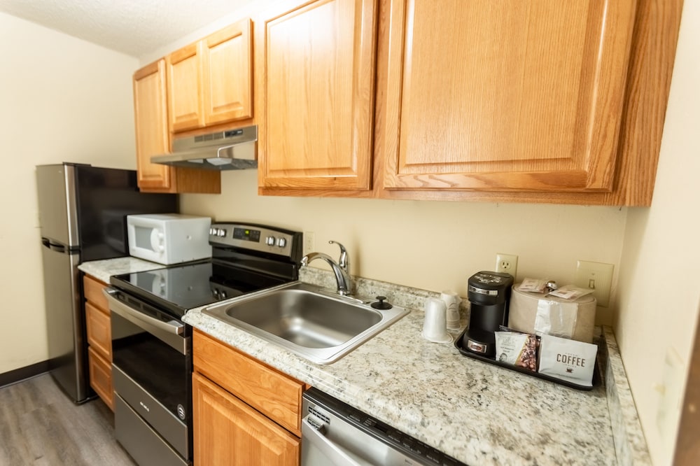 RiverTree Inn & Suites - photo 13