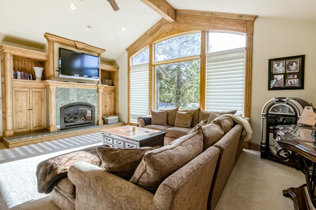 Alpine Luxury - carbon neutral hotel in Elk Point