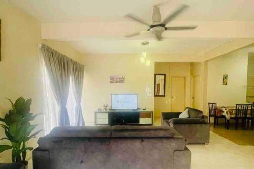 Landed 3BR near Bangi Wonderland Wi Fi Netflix — 4-Star Luxury Hotel in Kuala Lumpur, Malaysia